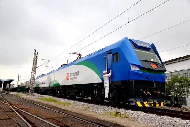 中国东风5c洲际核导弹威力有多大,大国之怒无坚不摧的洲际弹道导弹