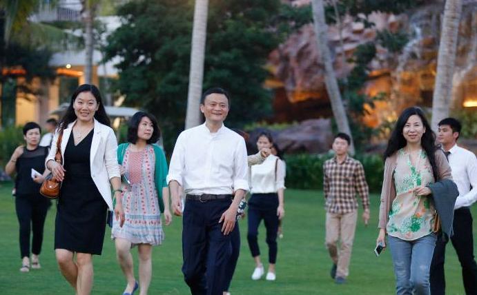 贫困女孩给马云寄老母鸡,山区女孩为马云寄鸡