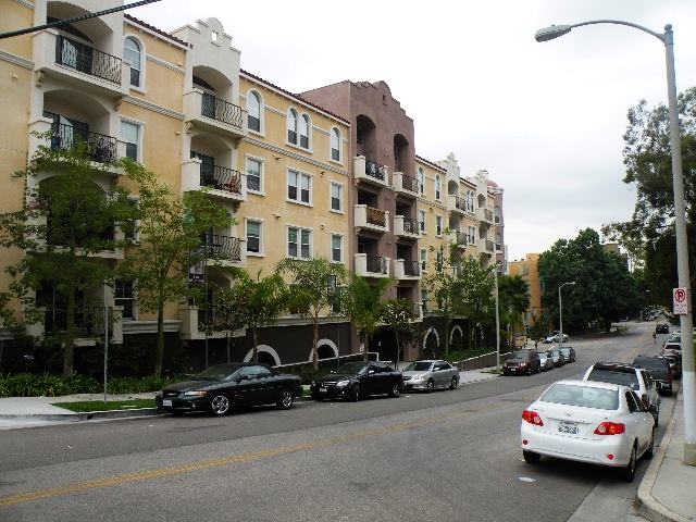 张爱玲文笔有多厉害,张爱玲英文水准