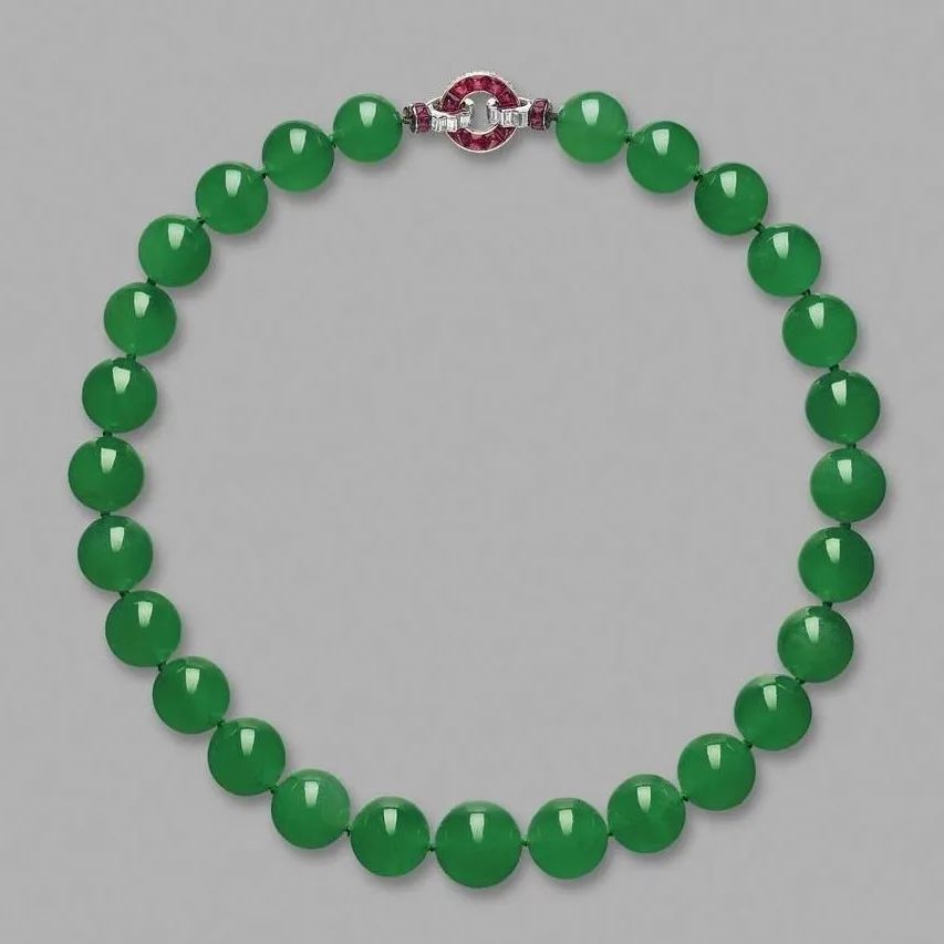 你知道玉是什么吗,你戴的是什么玉