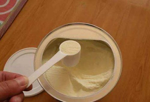 小泰迪长大后会不会爆毛,比熊泪痕长大了会消失吗