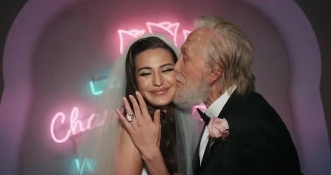 霉霉变身“男装大佬”：炮轰直男癌，开怼厌女症，一个字：爽