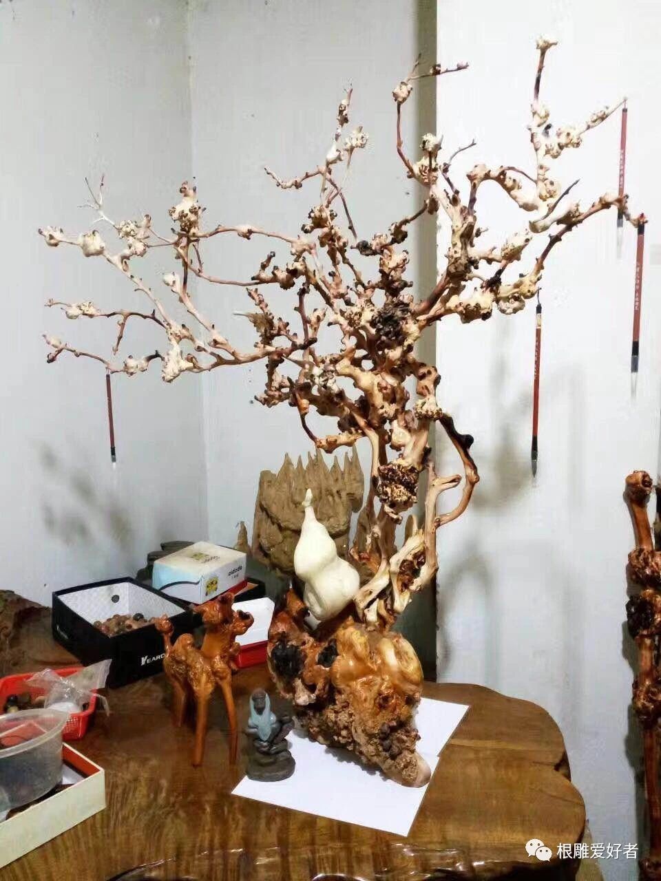 根雕茶壶作品图片,根雕艺术品长嘴茶壶