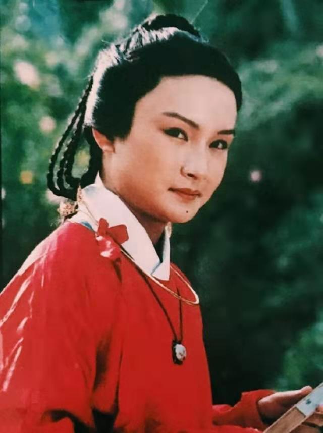 奇怪的贾宝玉：明明相貌英俊，却总妄自菲薄，称自己是粪窟泥沟