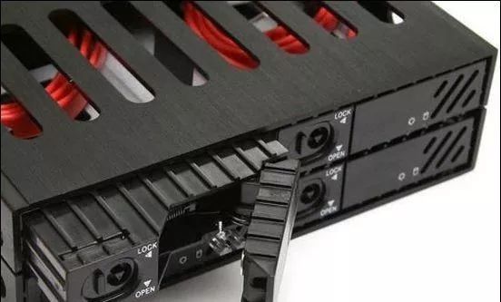 监控服务器硬件配置,查看服务器硬件配置