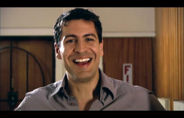 女孩变成橡皮人的电影,女孩的身体像橡皮泥