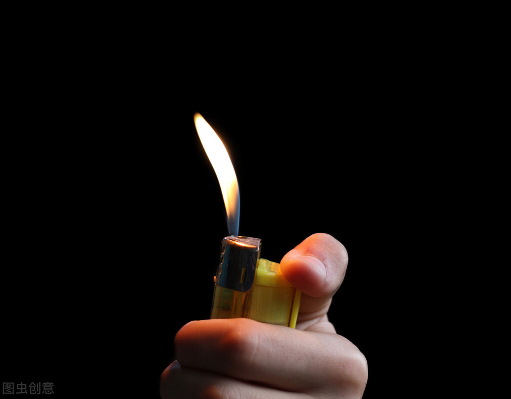 全世界打火机中国制造,老美抽中国烟