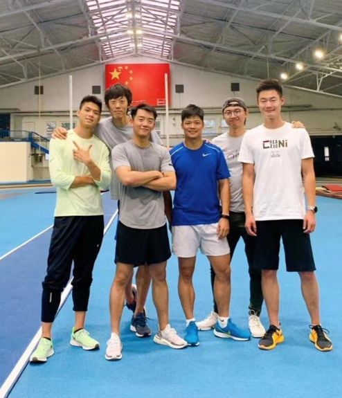 超越电影跑起来别停下,超越体育生跑步