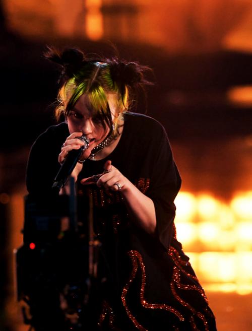 碧梨霸气回怼黑粉,碧梨怒怼黑粉