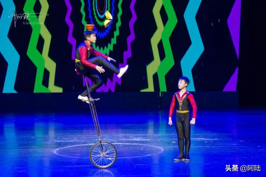 杭州杂技团表演视频,杂技演出杭州