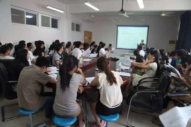 就业稳定工作舒适工资低的专业,人才缺口巨大薪酬高前途好的专业