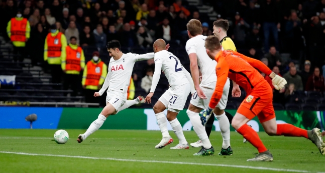 「寻梦欧罗巴」孙兴慜周中欧会杯迎首球，洪铉锡助攻双响助队大胜