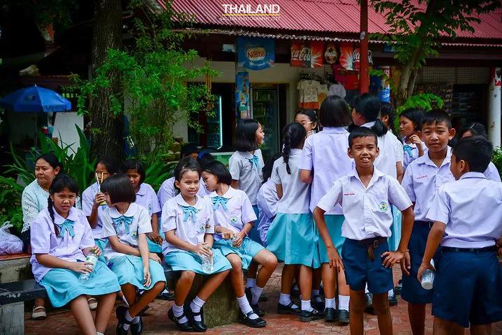 趣味盘点：这17个国家小学生校服