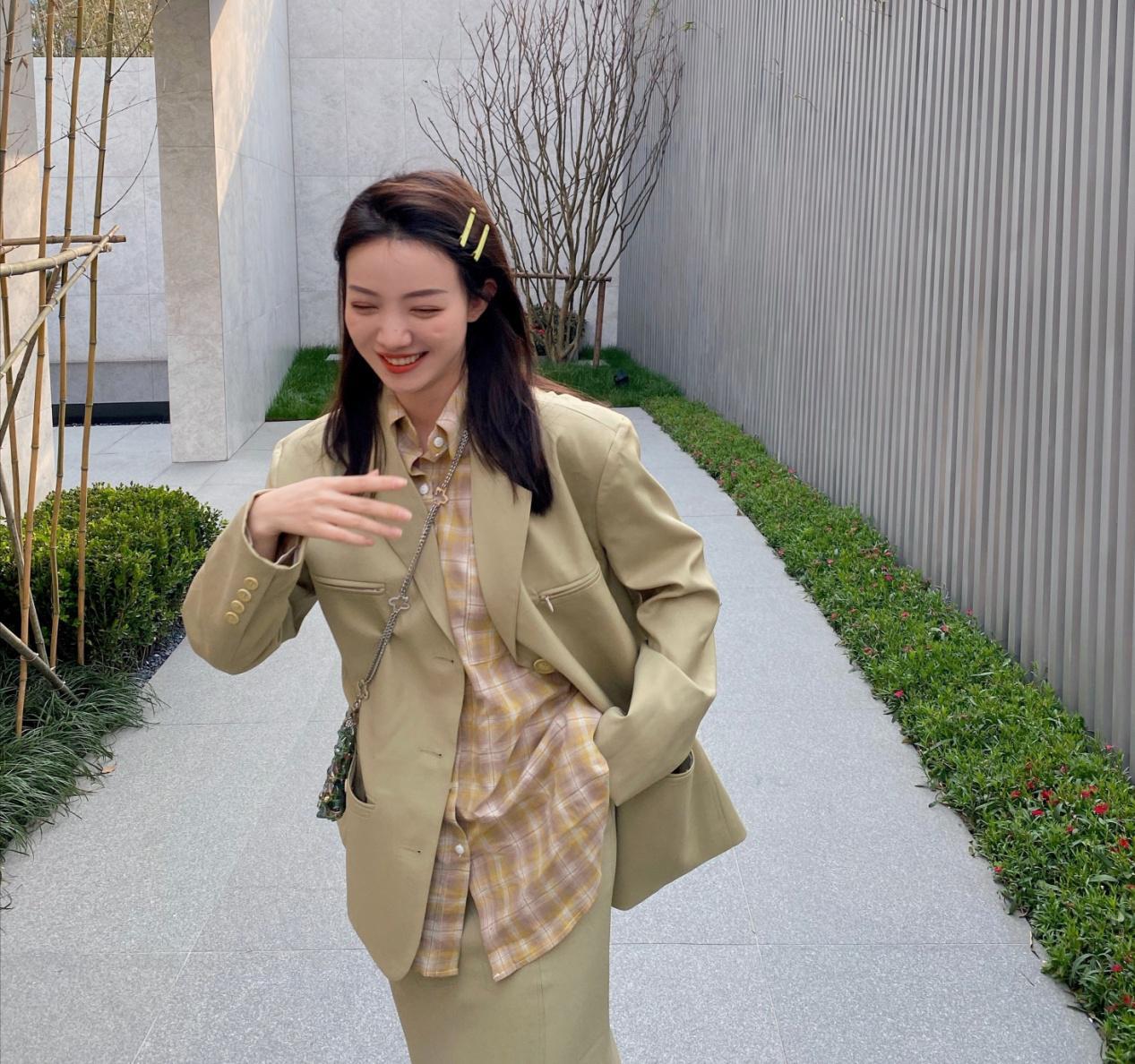 10款简约时尚的穿搭组合，轻松穿出高级感，时髦女生日常必备搭配