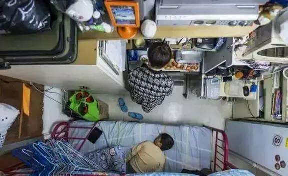 香港鸽笼房和棺材房真实生活,香港的棺材房是怎么样的