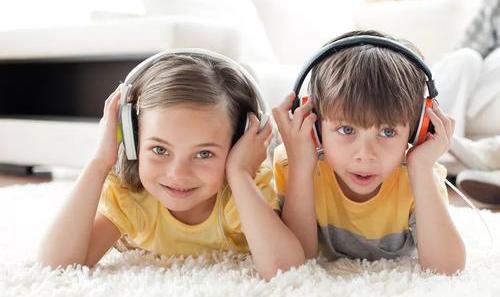 宝宝爱说话妈妈该怎么办,宝宝爱发脾气关键还是妈妈