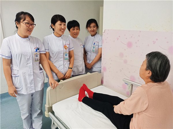 失明的女孩手术,失明姑娘手术成功