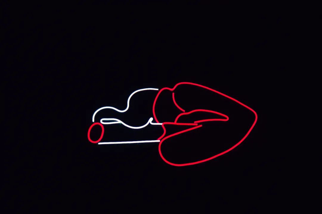 *子烟电**“断网”这一年：九成玩家退场，有人当上“首富”