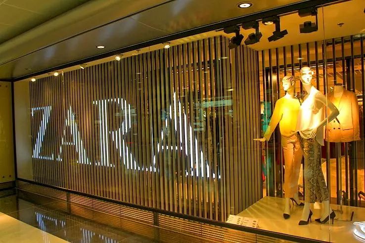 为什么喜欢在zara买衣服,为什么年轻人都喜欢在zara买衣服