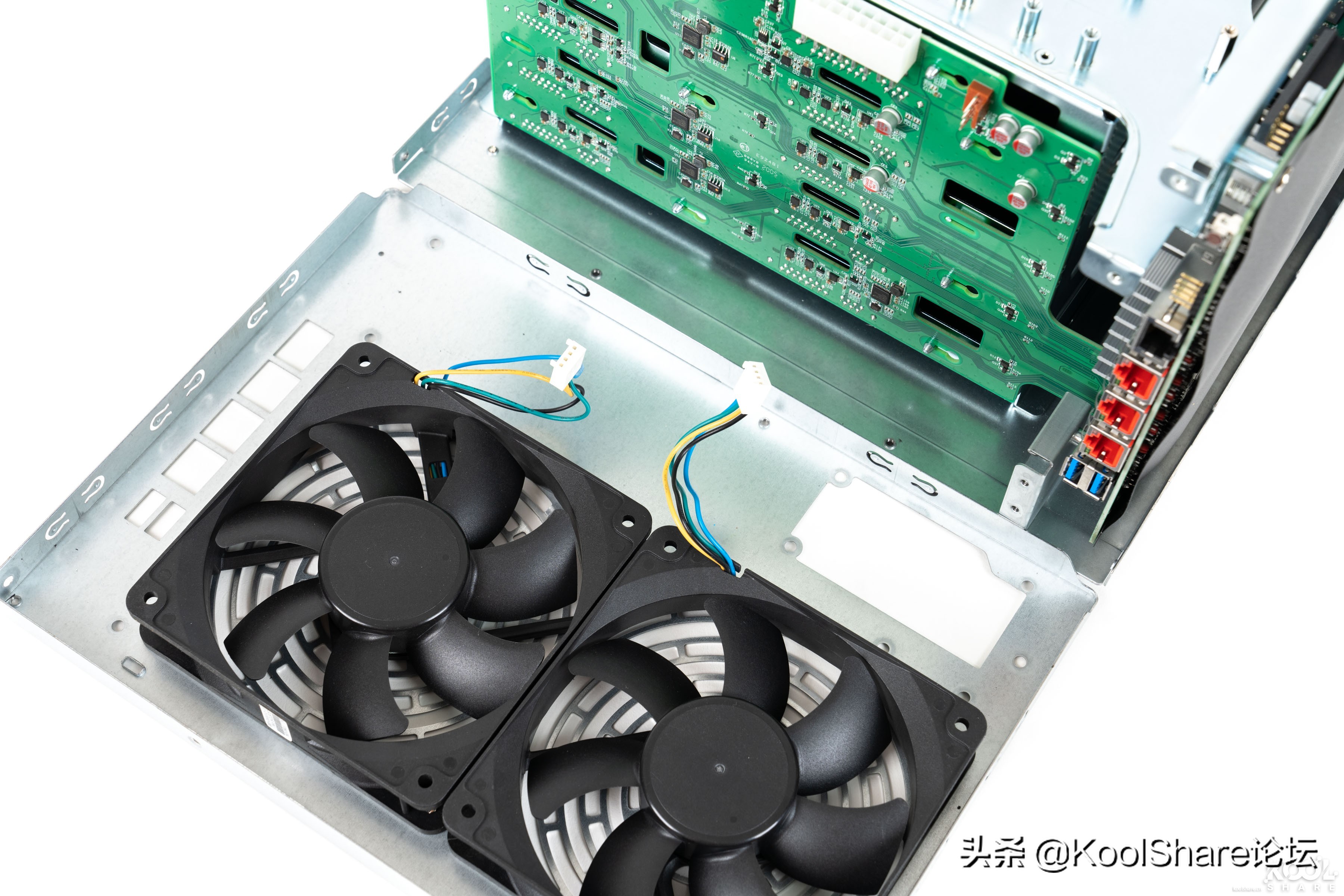 ASUSTOR爱速特旗舰NASAS7110T拆解评测