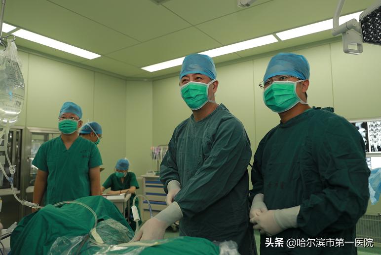 哈尔滨第一人民医院李晓峰,哈尔滨出名中医李晓峰