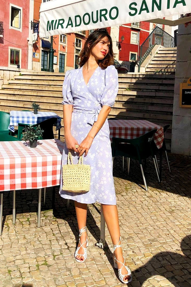 新款碎花裙搭配什么鞋好看,穿碎花裙适合什么鞋