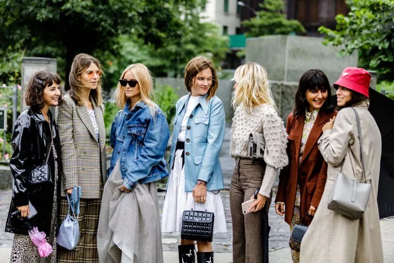 适合微胖小个子女生的衣服店铺,微胖小个子衣服穿搭