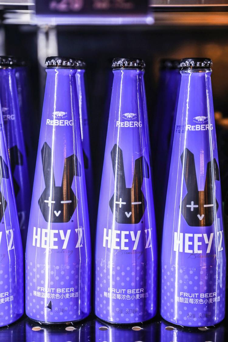 武汉可以吃饭的音乐酒吧,武汉比较嗨的音乐酒馆