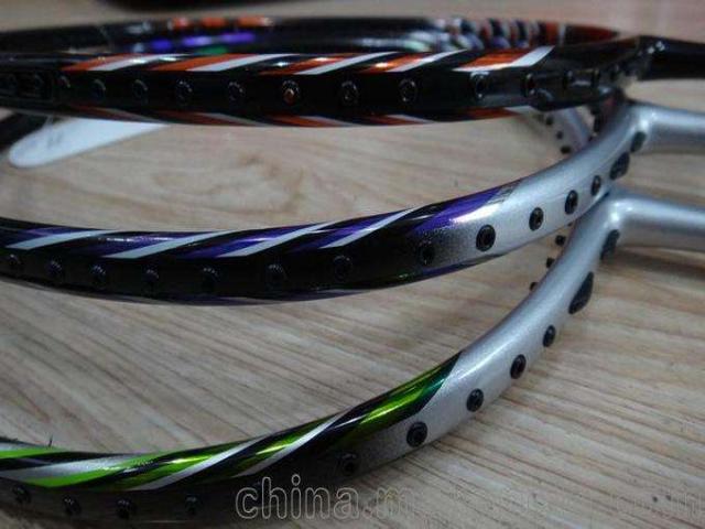 介绍羽毛球拍尤尼克斯,女生入门尤尼羽毛球拍