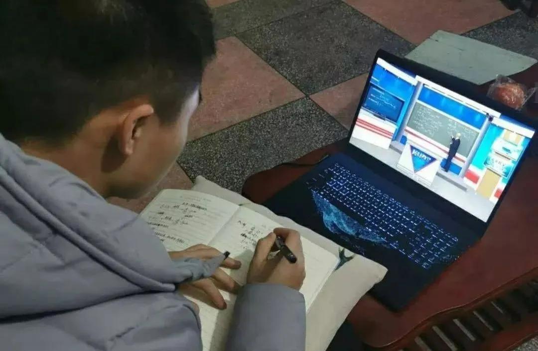 记住这50张面孔，不仅仅因为感动……