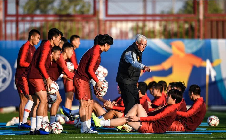 涓浗瓒崇悆鍚嶅竻閾剁嫄閲岀毊,蹇冪柤瓒崇悆鏁欑粌閲岀毊