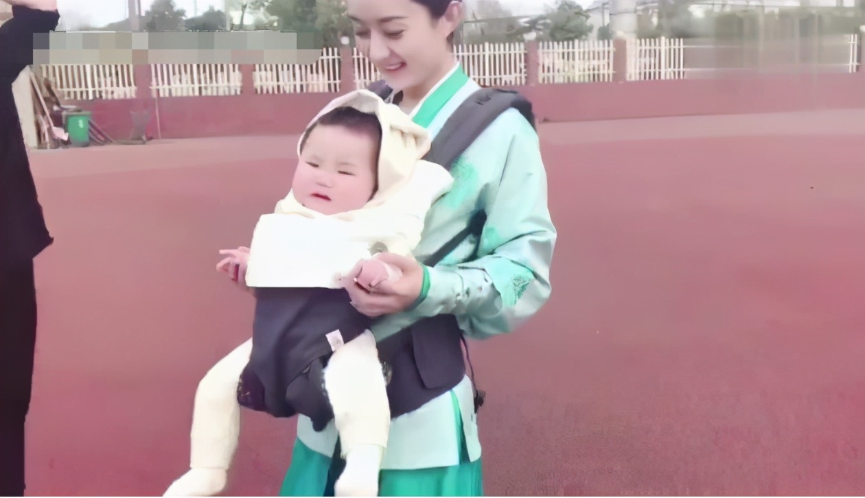 赵小刀卧室曝光,床上“骨盆正骨器”让宝妈红了眼:十生9疼一苦