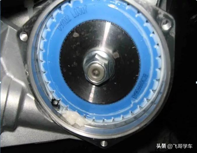 2011款斯巴鲁傲虎后备箱异响,斯巴鲁傲虎加油门发动机一边异响