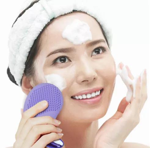 敏感干燥起皮泛红怎么修复,泛红起皮有刺痛感如何护肤