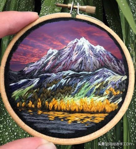 刺绣画自己绣教程,沙发背景的刺绣风景画