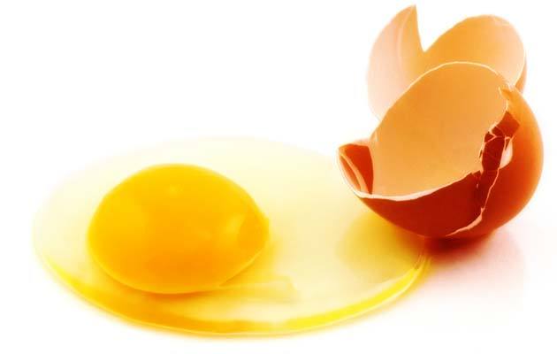 蛋清去黑头靠谱吗？不但去不了黑头还会烂脸，想要去黑头得这样做