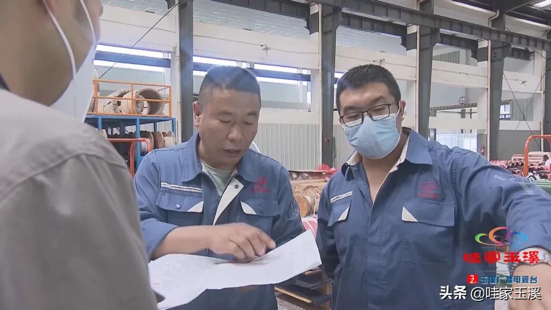 百名劳动者畅谈百年丨余飞：从绕线工到变压器专家