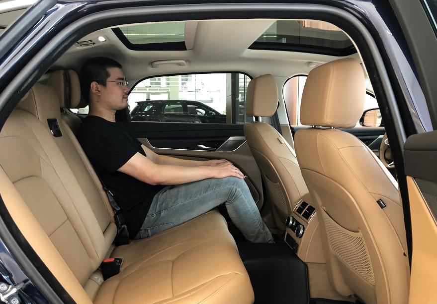 谁说捷豹不如BBA？试驾新款捷豹XFL：隔音夸张，底盘质感棒