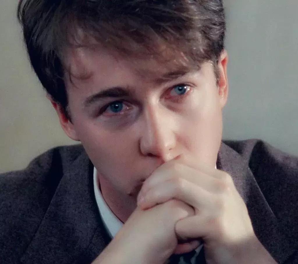 片单|被这7部片连环轰炸，看完我终于丢了智商