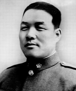 人人都有伤，*弹子**所剩无几，这支仅剩17人的队伍坚决不投降