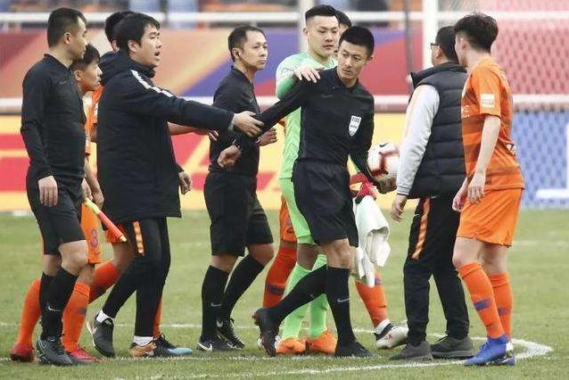 goal神奇,傅明误判鲁能视频