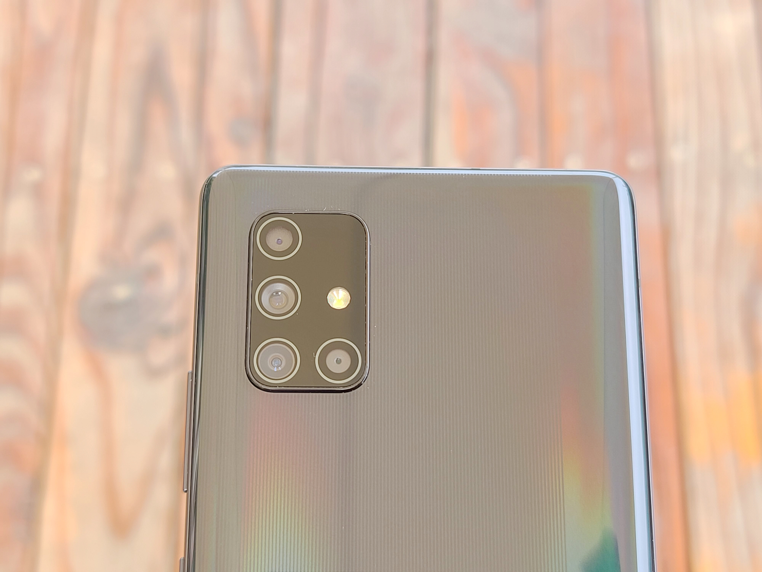 三星galaxya715g版测评,三星galaxya71可以入手吗