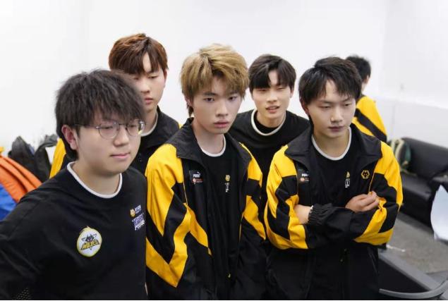 狼队小胖变身视频,狼队小胖算是目前第一人了吗