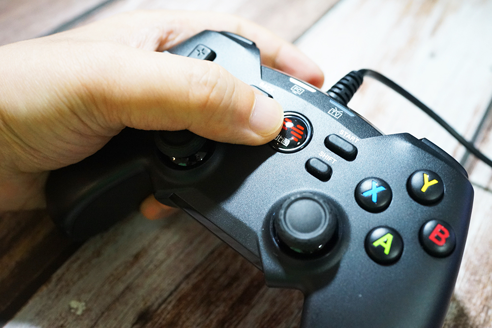 北通蝙蝠4手柄测试,北通游戏手柄蝙蝠2