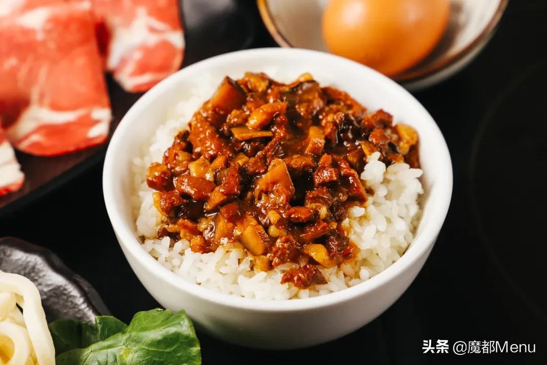 把台式锅物带来魔都，将温暖与美味传递给来到这里的客人