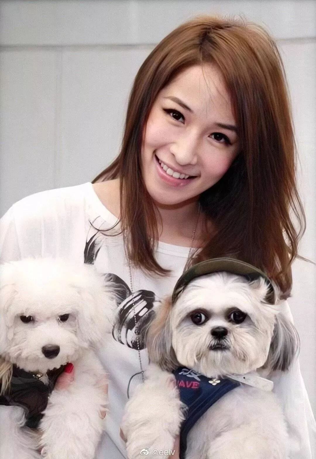 萧亚轩时隔六年重回舞台,不管时隔多久依旧如故