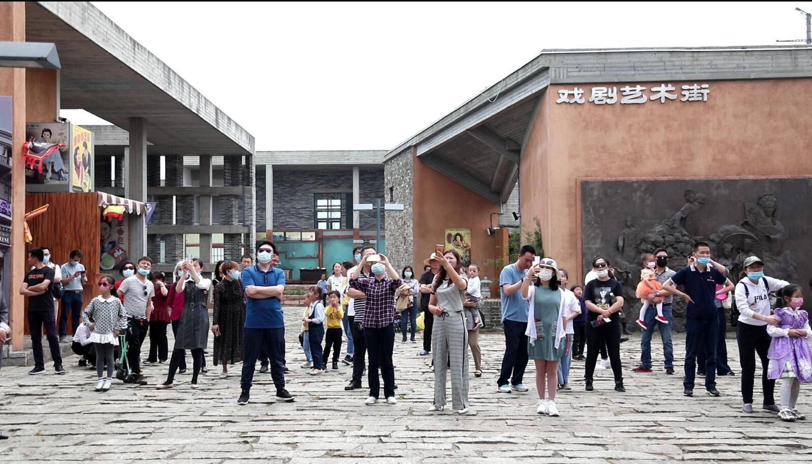 民宿一房难求,缤纷公寓活动