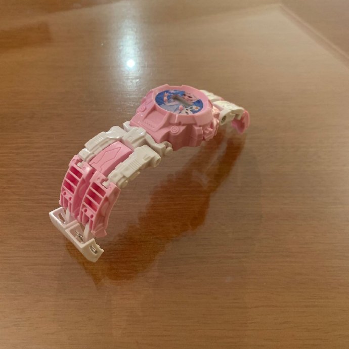 日本人评价艾莎女王,艾莎手表