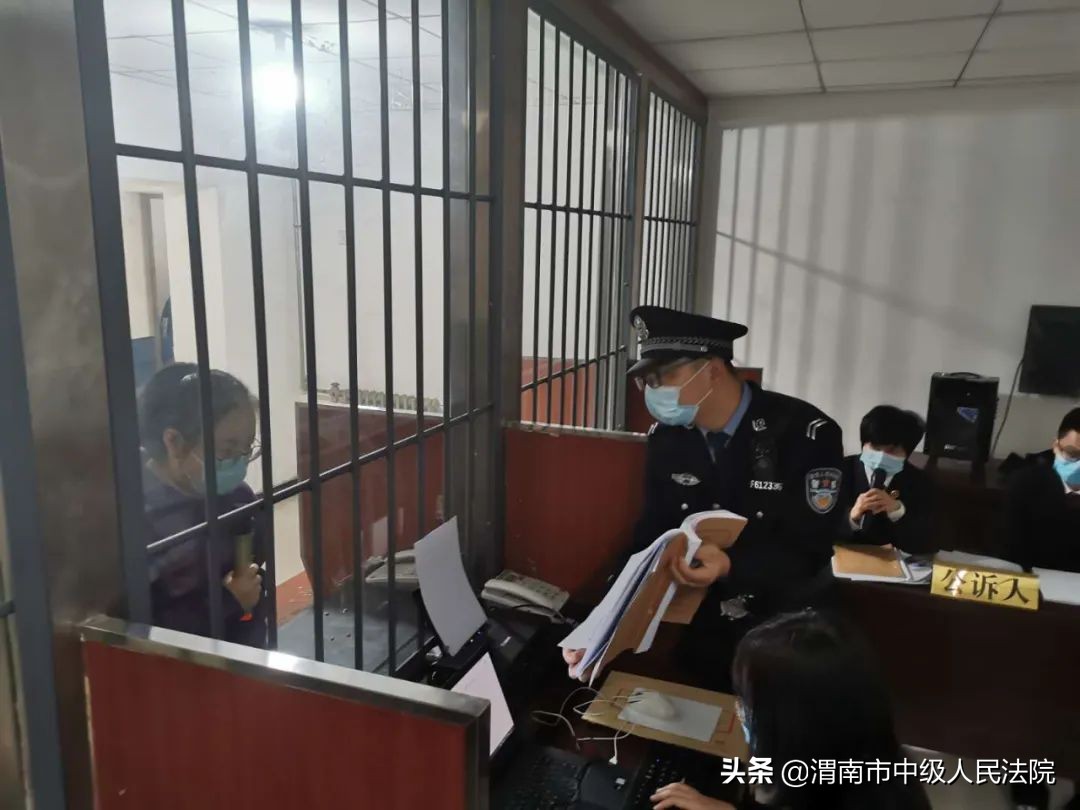 女人诈骗卖口罩,女子诈骗口罩