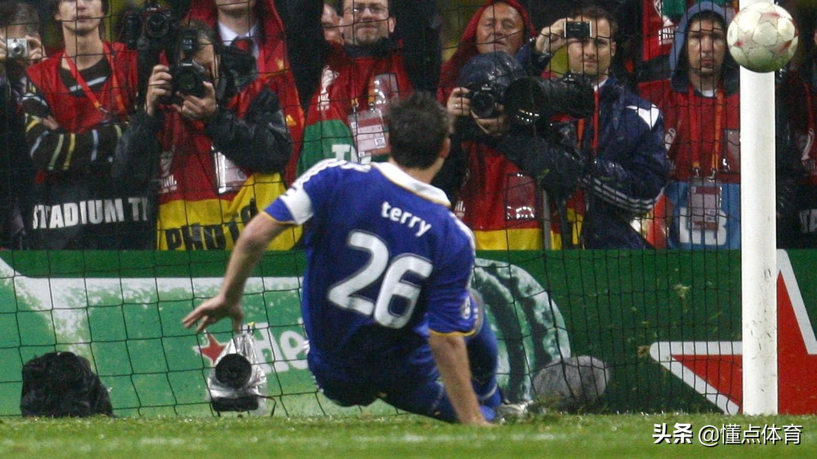 足球30个难忘瞬间,足球史上最难忘的场面